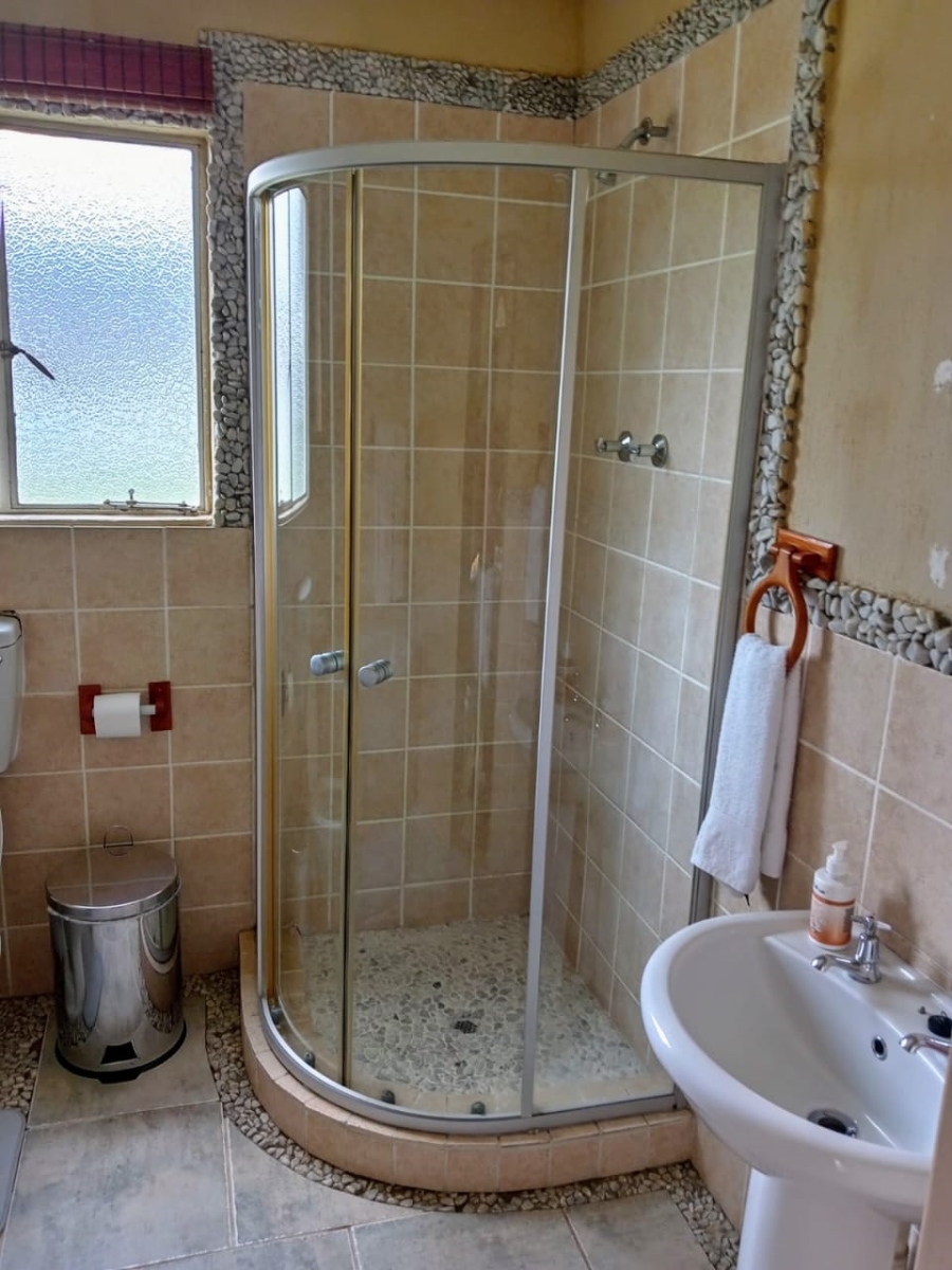 7 Bedroom Property for Sale in Memel Free State